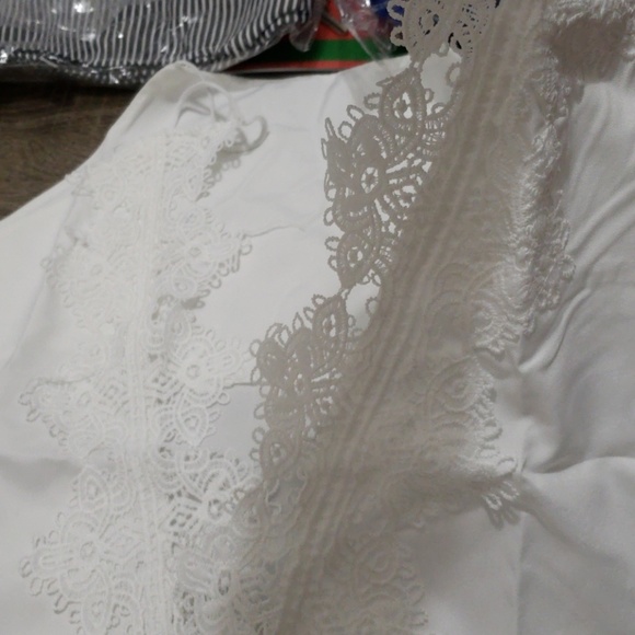 Blouse - Picture 3 of 5